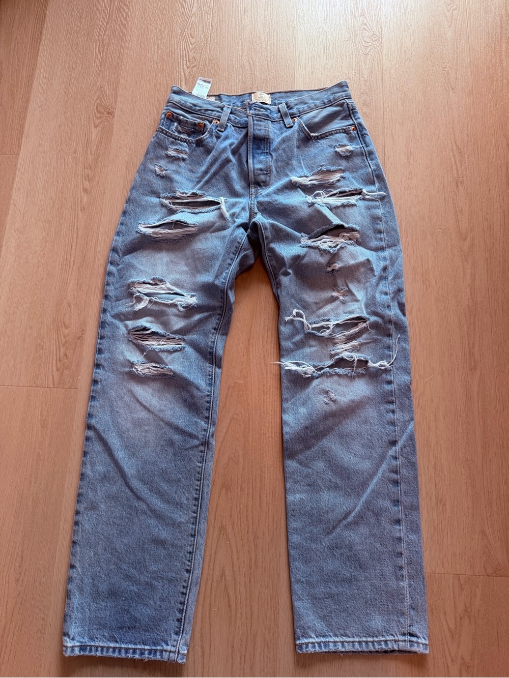Levi's
501® '90s distressed jeans - Picture 4 of 9